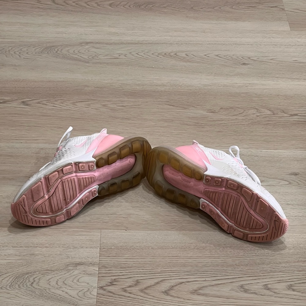 Nike Air Max 270 White and Pink Shoes - Picture 8 of 10